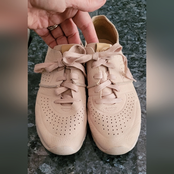 Poshmark Ugg Olli Spill Seam Sneaker UGG Shoes Ugg Ultra Lite